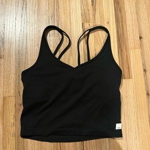 NWOT Vuori Halo Performance Crop